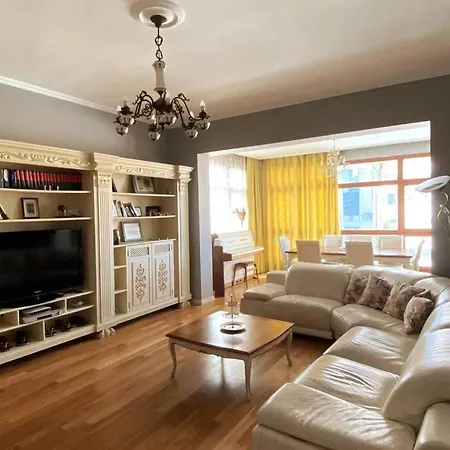 Bright & Spacious Blloku Flat Apartamento