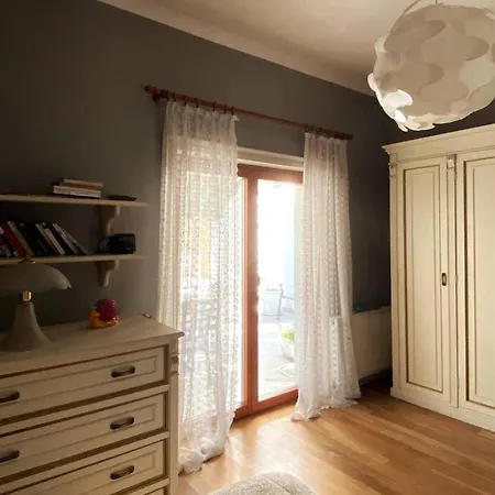 Bright & Spacious Blloku Flat Τίρανα